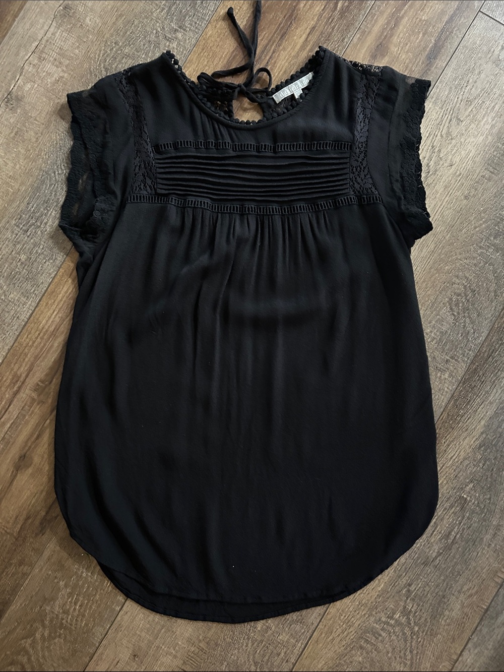 Daniel Rainn Black Lace-Trim Cap Sleeve Blouse